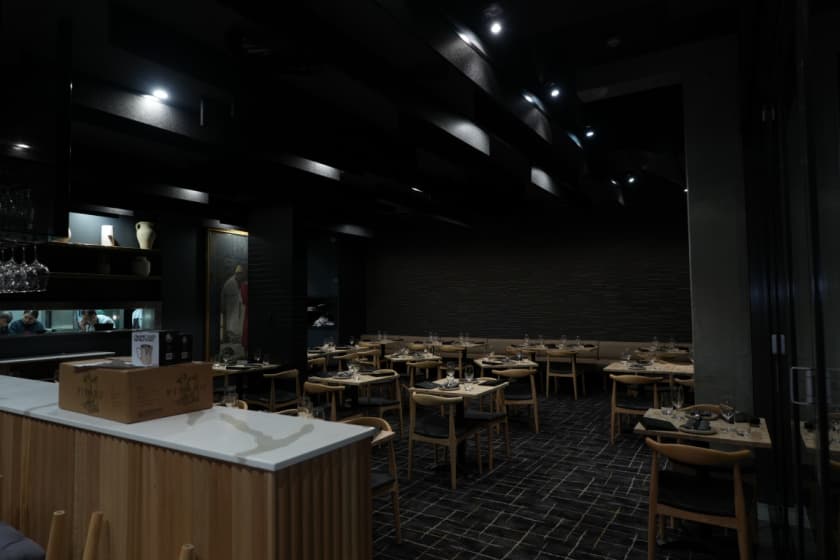 The dining room at Rakkas, Kingston